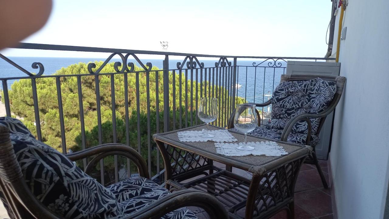 Le Spiagge Bed & Breakfast Letojanni Exterior photo