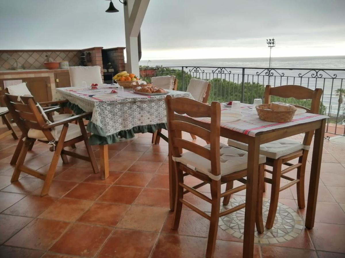 Le Spiagge Bed & Breakfast Letojanni Exterior photo